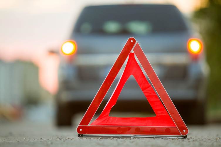 image 20250416230749 9 | default.project.name umiestnenie varovného trojuholníka na okraji vozovky